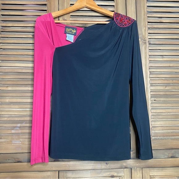 Bob Mackey wearable art red/black slant neck shoulder red bling medallion SZ-SM - Picture 1 of 9